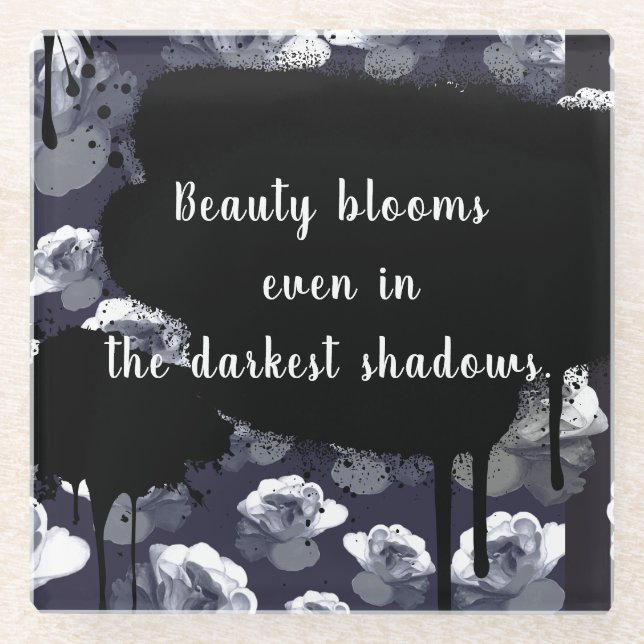 Posavasos De Vidrio La belleza gótica Rosa florece en las sombras (Anverso)