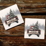 Posavasos De Vidrio Nombre de familia del Personalizado de camión de N<br><div class="desc">Proteja sus superficies en estilo festivo con nuestras rústicas y retro Navidades rojas de yeguas de camión. Personalizados con su nombre y año de familia,  son un lugar acogedor y encantador para sus reuniones de vacaciones.</div>