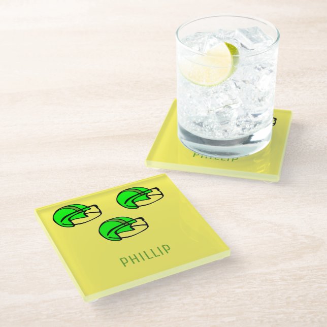 Posavasos De Vidrio Nombre personalizado casco de fútbol verde amarill (Angular)