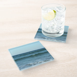 Posavasos De Vidrio Olas Azules Rompiendo Hacia La Costa