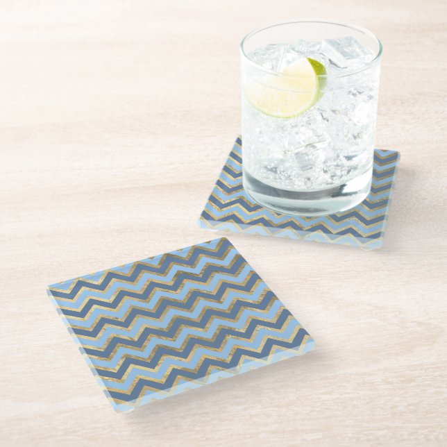 Posavasos De Vidrio Patrón elegante de Chevron azul y dorado (Angular)