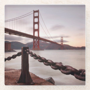 Posavasos De Vidrio Puente Golden Gate contra las montañas