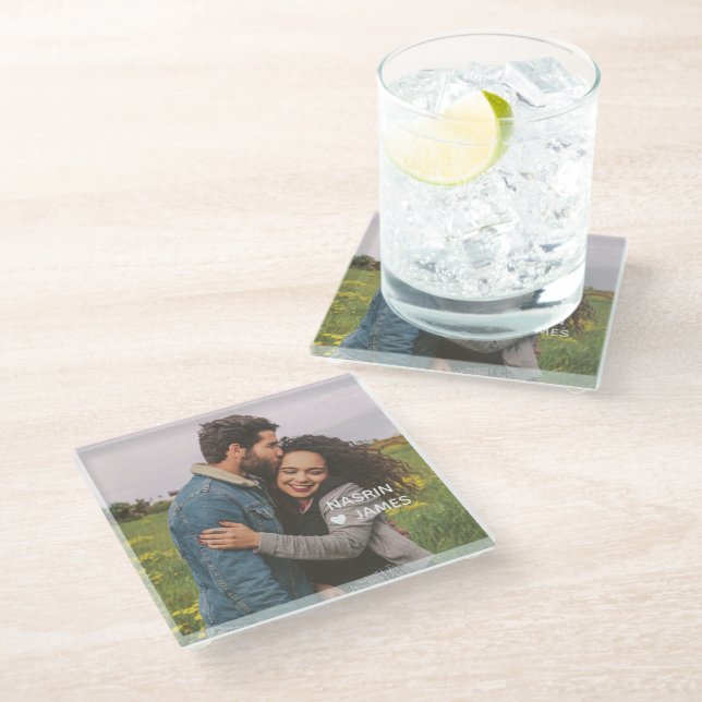 Posavasos De Vidrio Romantic Heart Frame Custom Couple Photo (Angular)