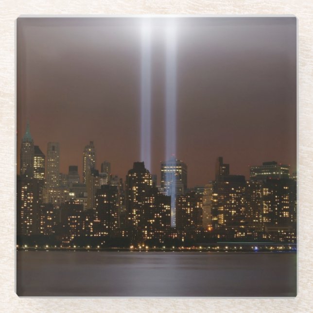 Posavasos De Vidrio Tributo del World Trade Center en luz en Nueva (Anverso)