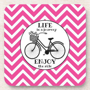 Posavasos Disfruta de la cita del chevron rosa de la bicicle