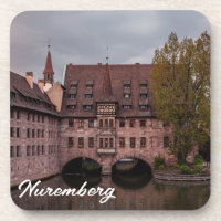 Edificio histórico al atardecer en Nuremberg, Alem