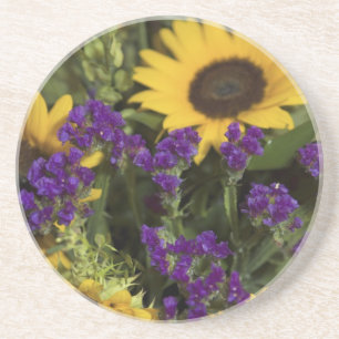 Posavasos EE. UU., primer plano de arreglo floral de novia,