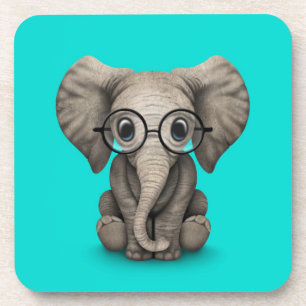 Posavasos Elefante lindo del bebé con los vidrios de lectur