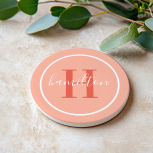 Posavasos Elegante Monograma Redondo de Coral Naranja en Scr