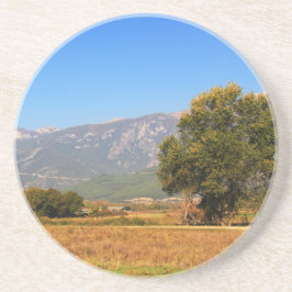 Posavasos Escenario del país del norte de Grecia, montaña ru