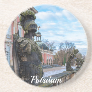 Posavasos Estatuas de caballero de piedra cerca del palacio
