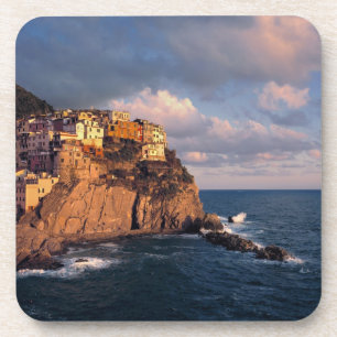 Posavasos Europa, Italia, Manarola. Los acantilados anidados