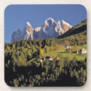 Posavasos Europa, Italia, San Pietro. El Grupo Odle parece