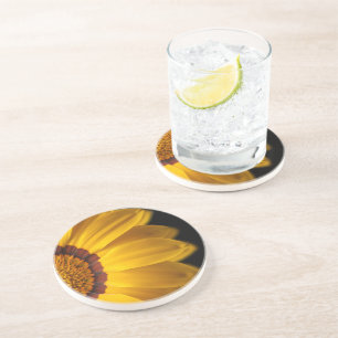 Posavasos Flor amarilla sobre fondo negro