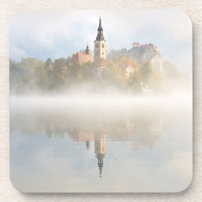 Posavasos Foggy sunrise at Lake Bled (Frente)