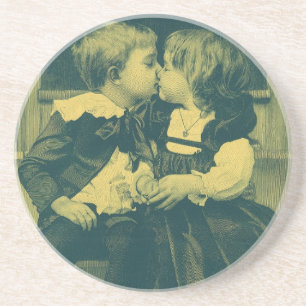 Posavasos Foto antigua de amor y romance, niños besándose