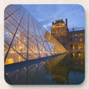 Posavasos Francia, París. El Louvre al anochecer. Crédito 3
