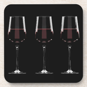 Posavasos Gafas de vino con vino tinto en negro