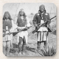 Geronimo y tres de sus guerreros de Apache, 1886