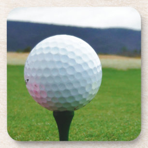Posavasos Golf Ball en un campo de golf de montaña