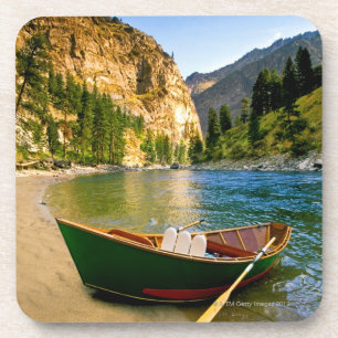 Posavasos IDAHO, barco de pesca en una playa arenosa en