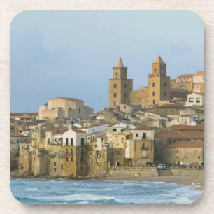 Posavasos Italia, Sicilia, Cefalù, Vista con Duomo desde 2