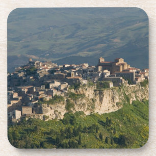Posavasos Italia, Sicilia, Enna, Calascibetta, Vista matutin