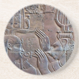 Posavasos Jeroglíficos de la Antigua Egipto tallando montaña