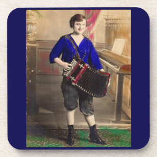 Posavasos Joven acordeonista de los años 20 RPPC