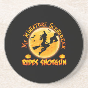 Posavasos La pequeña Schnauzer Dog Rides Shotgun Witch Funny