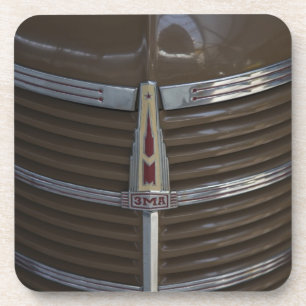 Posavasos Letonia, Riga, Museo del Motor de Riga, adorno de