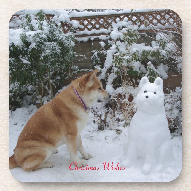Posavasos linda akita sentada con un muñeco de nieve en el p (Frente)