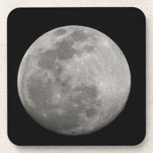 Posavasos Luna llena en blanco y negro. Crédito como: Artur