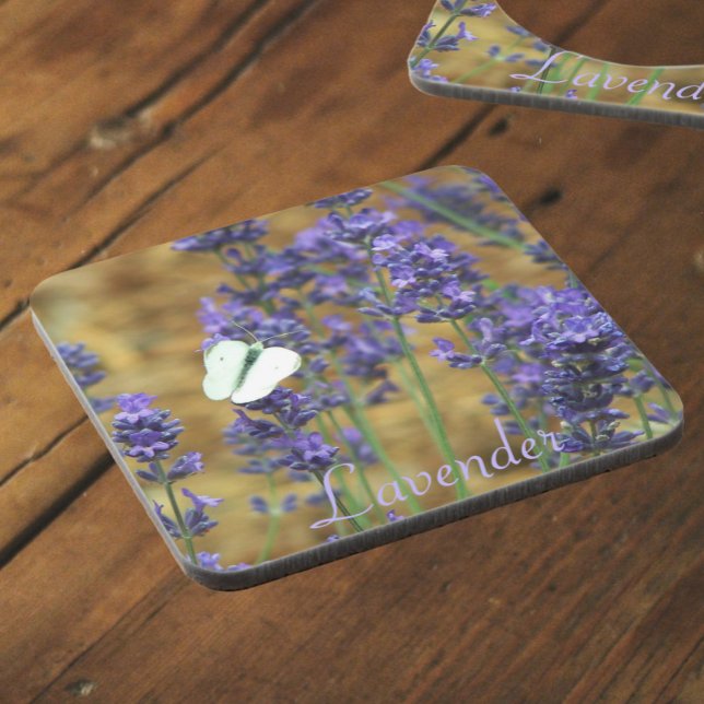 Posavasos Mariposa de col blanca sobre la flor de lavanda (In Situ)