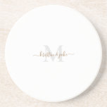 Posavasos Monograma y nombres en escritura Gold & Grey Redon<br><div class="desc">Coaster de piedra moderno gris con inicial y nombres en oro.  Fuente combinada.  Swash.  Simple.  Regalo de boda.  Redondo.</div>