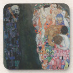 Posavasos Muerte y vida por Gustav Klimt Vintage Art Nouveau<br><div class="desc">Muerte y Vida (1908) de Gustav Klimt es un fino cuadro de arte de la época victoriana con dos partes separadas, Vida y Muerte. A la izquierda, la muerte la representa un rascacielos oscuro clásico con un cráneo sonriente, cubierto con una bata oscura adornada con una cruz religiosa. A la...</div>