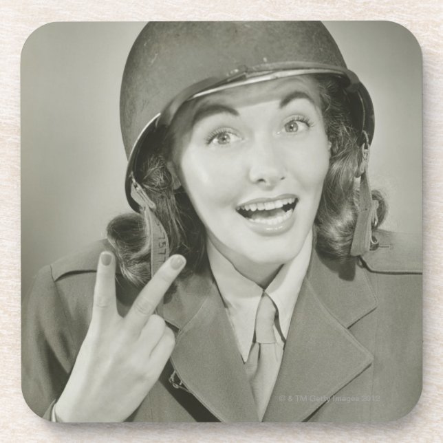 Posavasos Mujer que lleva un casco del ejército (Frente)