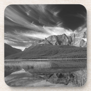 Posavasos Nubes cirrus sobre el lago Waterfowl, Banff