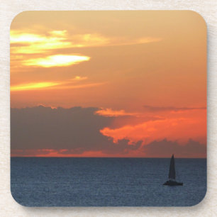 Posavasos Nubes de atardecer y navegación marítima