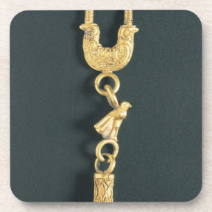 Posavasos Pendiente del oro con el colgante descenso-formado