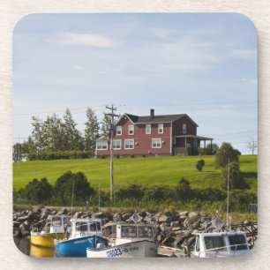 Posavasos Pequeño pueblo de pescadores cerca de Grande-Rivi