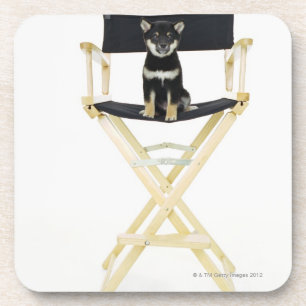 Posavasos Perro de Shiba Inu en la silla del director