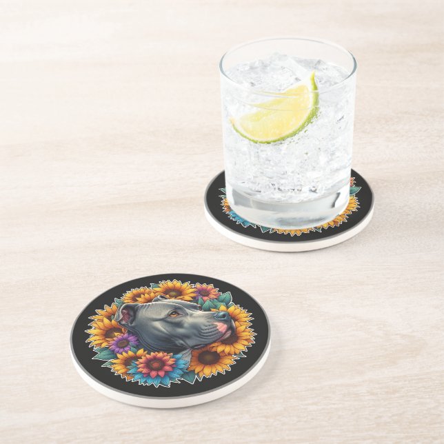 Posavasos Perro Pitbull rodeado de girasoles vibrantes (Lado)