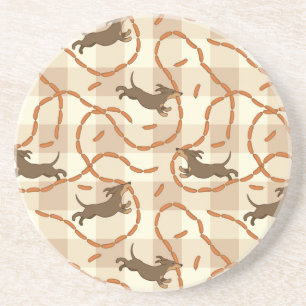 Posavasos perros afortunados con el fondo de las salchichas