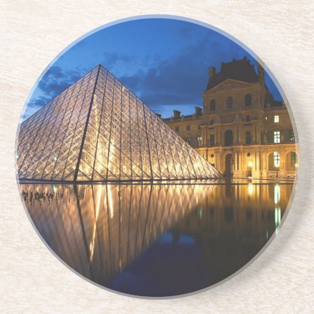 Posavasos Pirámide en el museo del Louvre, París, Francia (Frente)