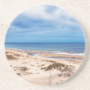 Posavasos Playa de arena blanca cerca del mar Báltico de Let