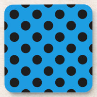 Pos de polka negro sobre azul cielo
