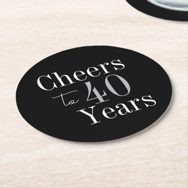 Posavasos Redondo De Papel 40th Birthday Cheers 40 Years Black Silver Party (En perspectiva)