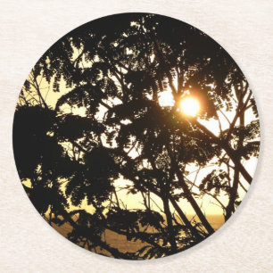 Posavasos Redondo De Papel Atardecer a través de árboles en fotografía tropic