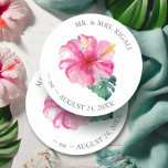 Posavasos Redondo De Papel Boda Tropical Hibiscus Flower<br><div class="desc">Añada un toque de elegancia tropical a su cena de ensayo o fiesta de compromiso con estas galas personalizadas. Con una réplica de mi arte acuático original, este diseño muestra vibrantes flores de hibisco y exuberantes hojas de palma de monstera en impresionantes tonos de rosa y verde. Perfecto para una...</div>